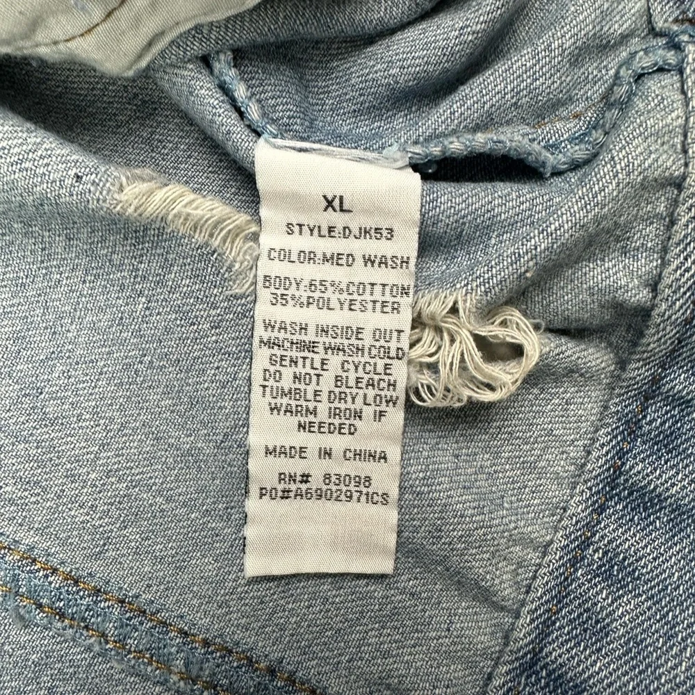 Ci Sono Distressed Light Wash Denim Jacket Women’s XL Casual Layering - Picture 7 of 7